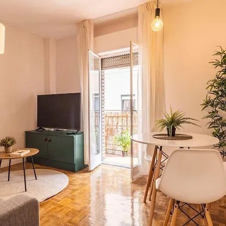 Piso Con Terraza En Madrid Rio Apartment Exterior photo
