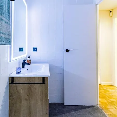 Piso Con Terraza En Madrid Rio Apartment Exterior photo