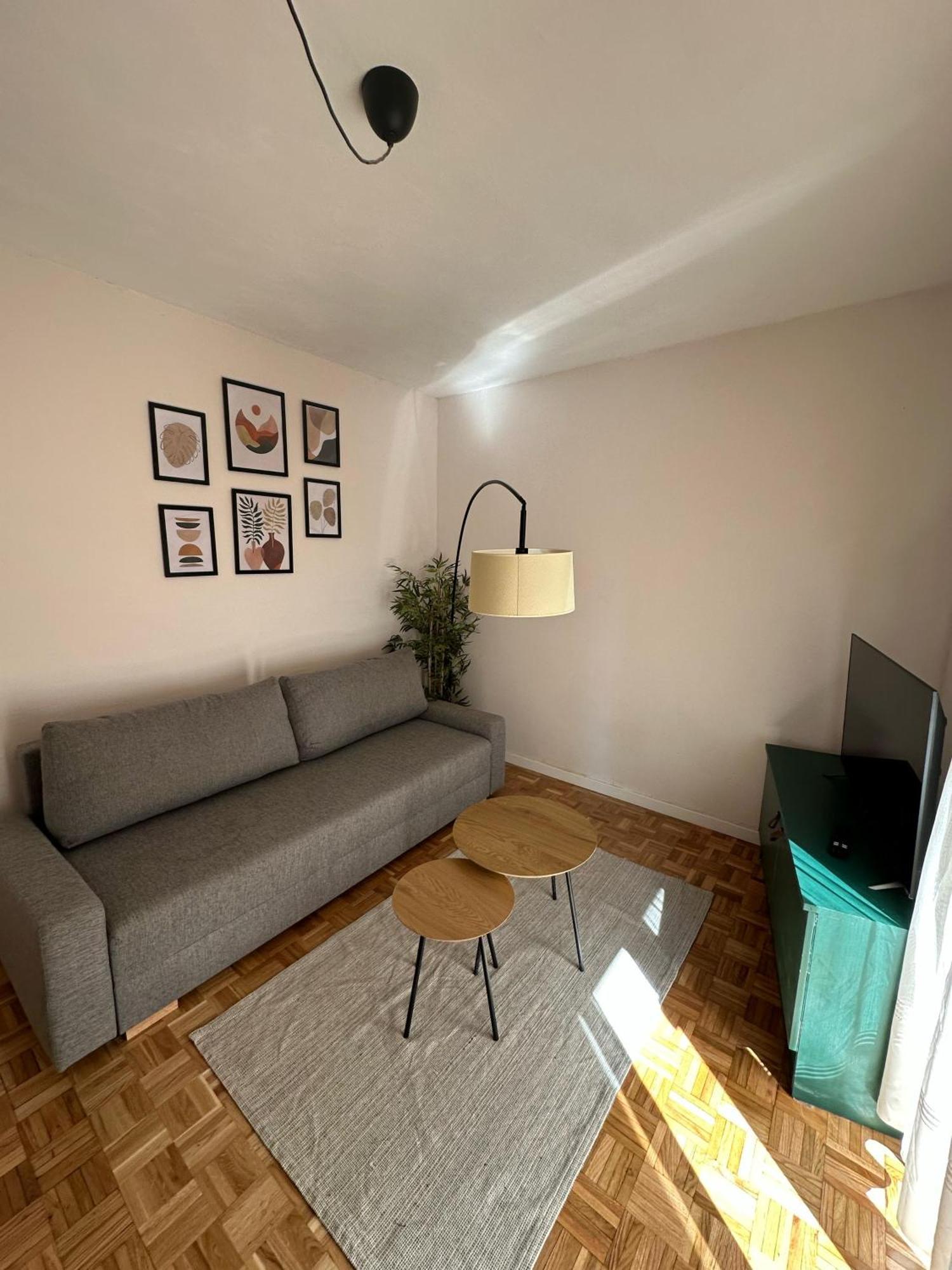 Apartamento Piso Con Terraza En Rio Madrid